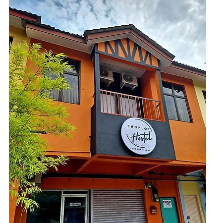 Shoplot Hostel Pangkor Kampong Pasir Bogak Extérieur photo