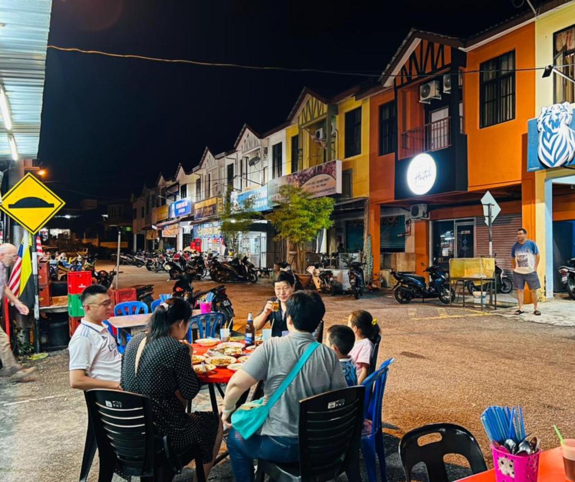 Shoplot Hostel Pangkor Kampong Pasir Bogak Extérieur photo