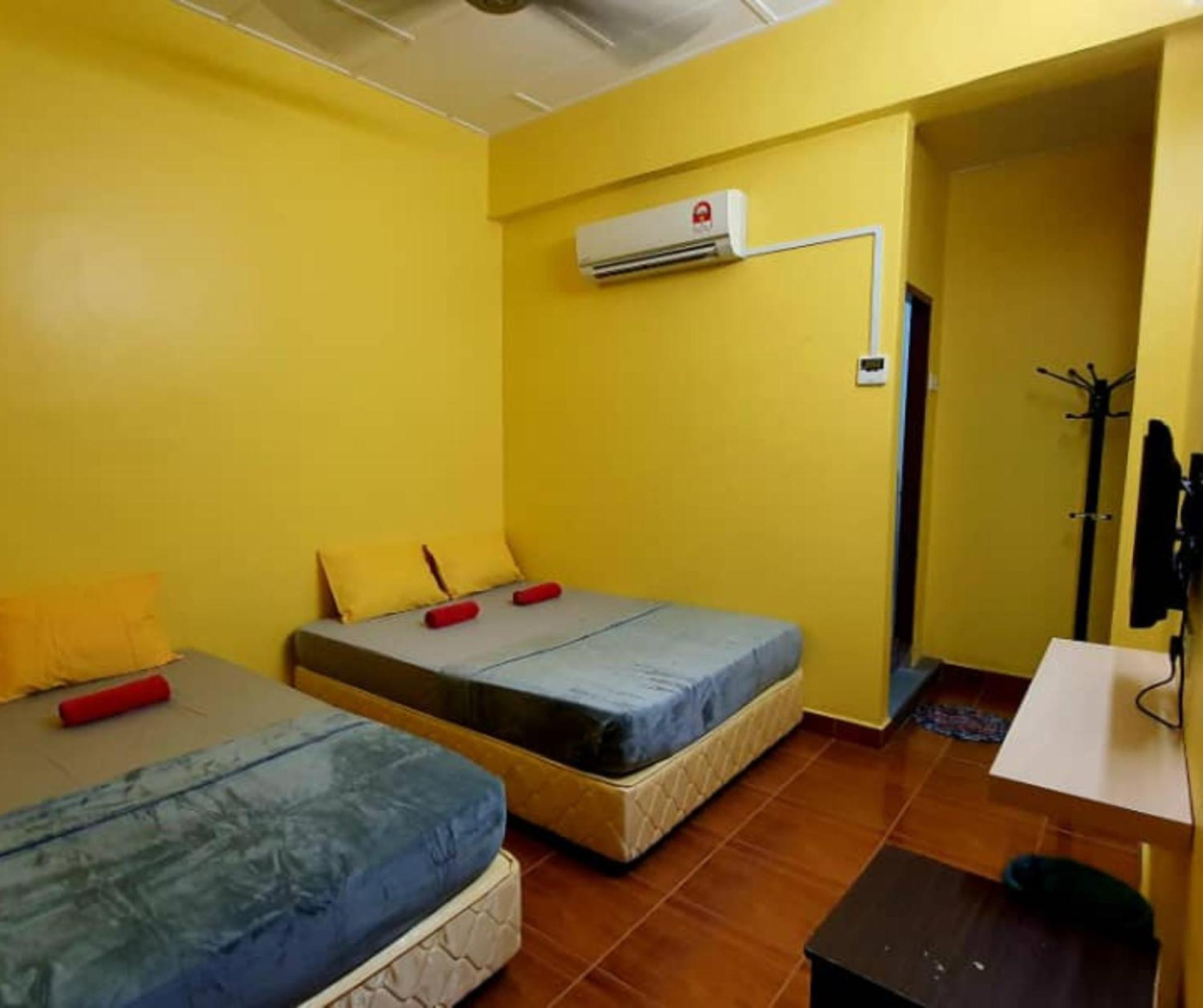 Shoplot Hostel Pangkor Kampong Pasir Bogak Extérieur photo