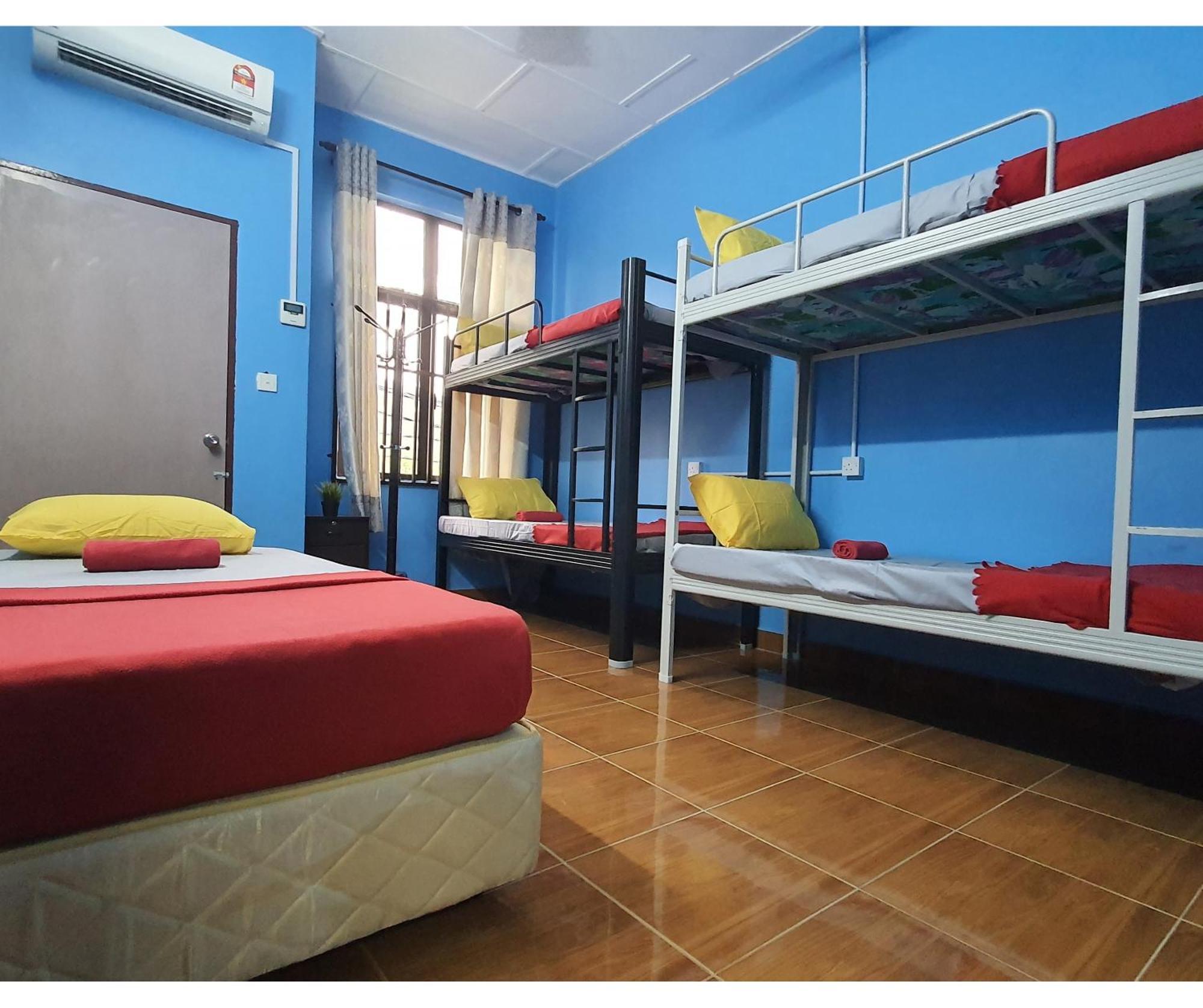 Shoplot Hostel Pangkor Kampong Pasir Bogak Extérieur photo