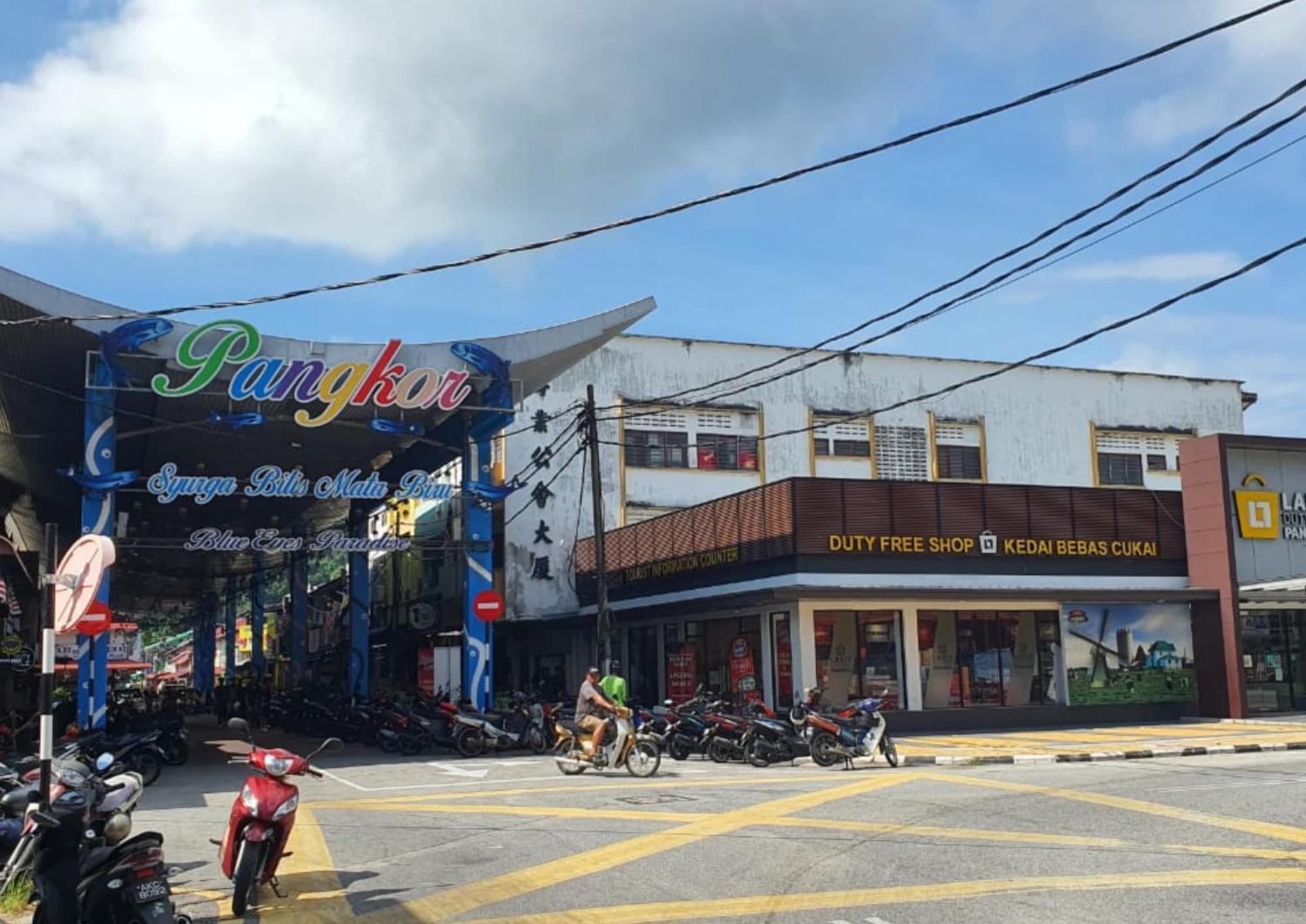 Shoplot Hostel Pangkor Kampong Pasir Bogak Extérieur photo